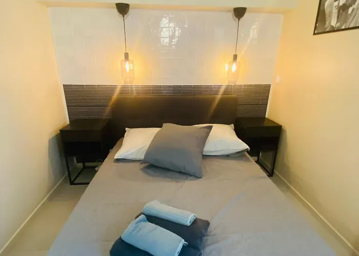 Naturiste Heliovillage - Cap D'agde - 2 Pers Agde